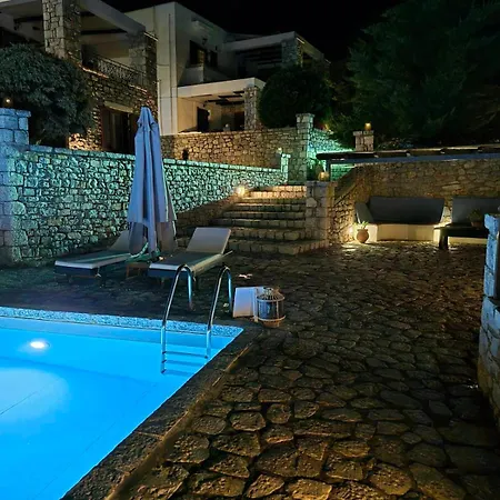 Malvazios Azure Sea Гитион